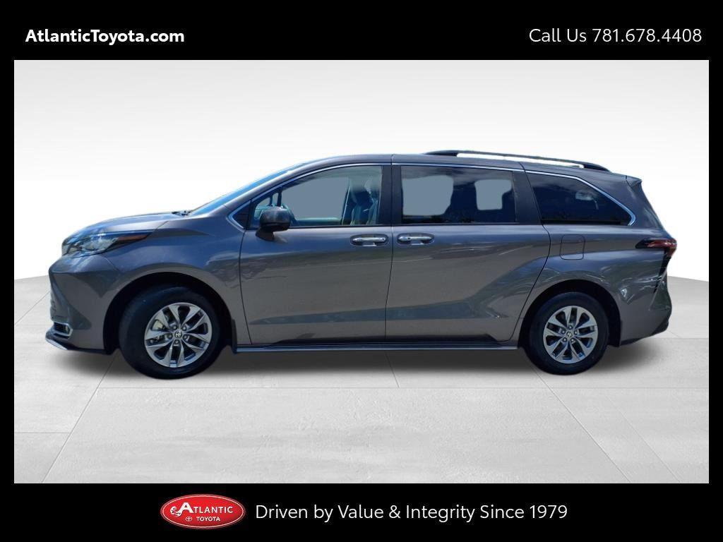 used 2022 Toyota Sienna car, priced at $44,400
