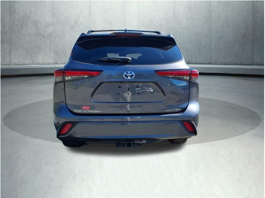 used 2022 Toyota Highlander Hybrid car, priced at $41,853