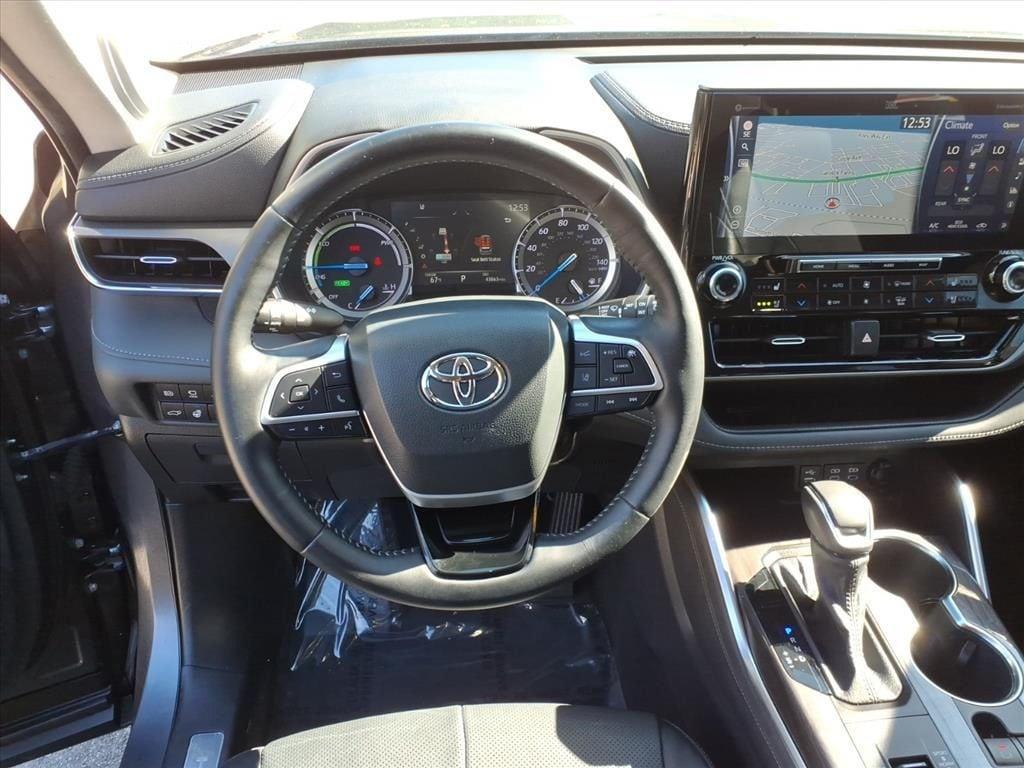 used 2022 Toyota Highlander Hybrid car, priced at $41,853