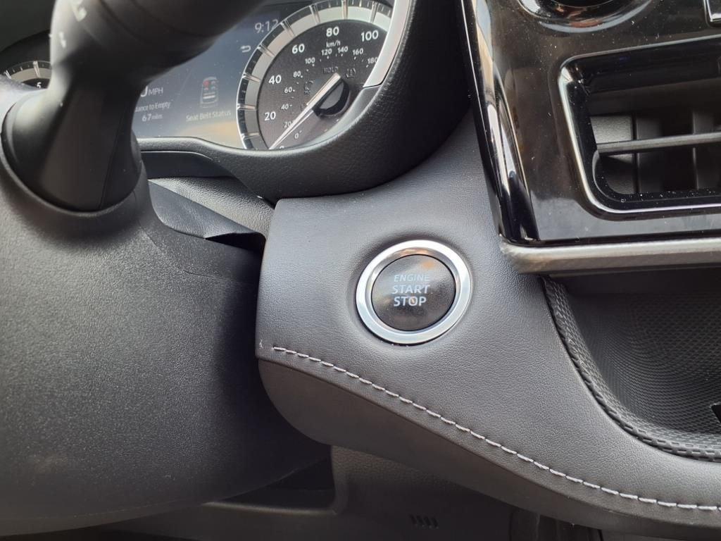 used 2020 Toyota Highlander car, priced at $34,522