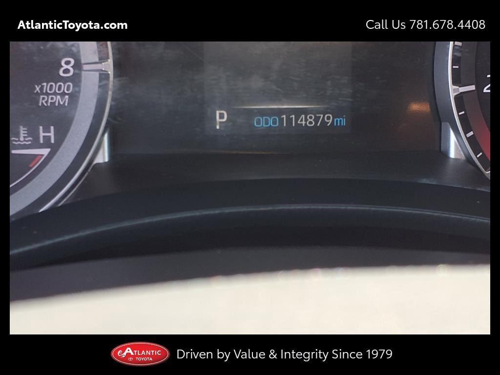 used 2022 Toyota Highlander car, priced at $27,800