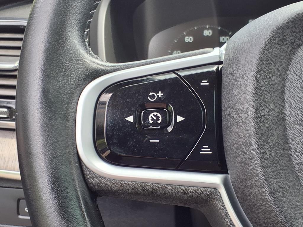 used 2021 Volvo XC90 car, priced at $36,400