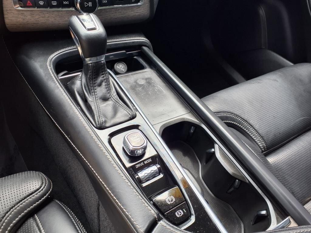 used 2021 Volvo XC90 car, priced at $35,600