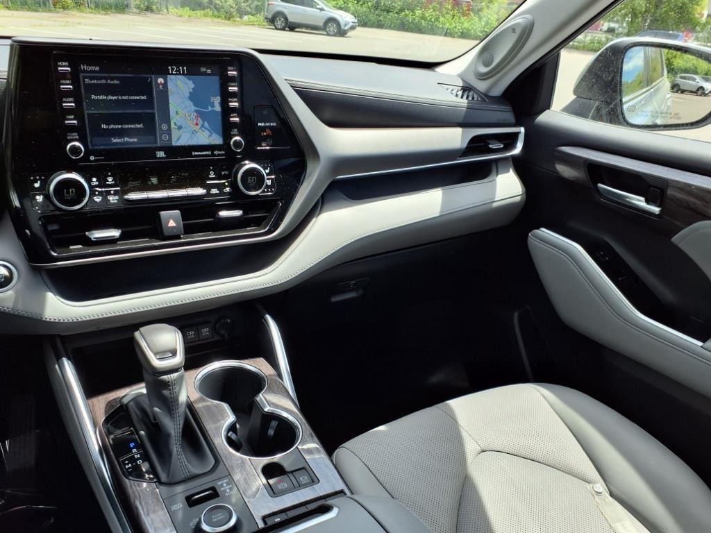 used 2021 Toyota Highlander car, priced at $30,988
