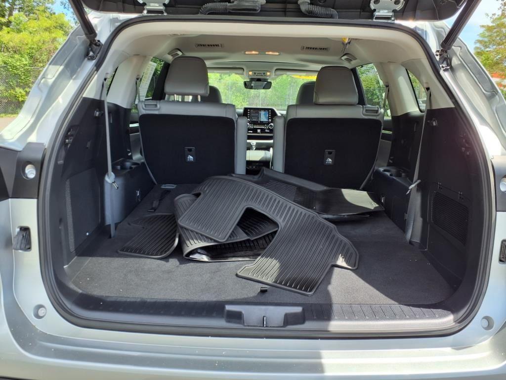 used 2021 Toyota Highlander car, priced at $30,988