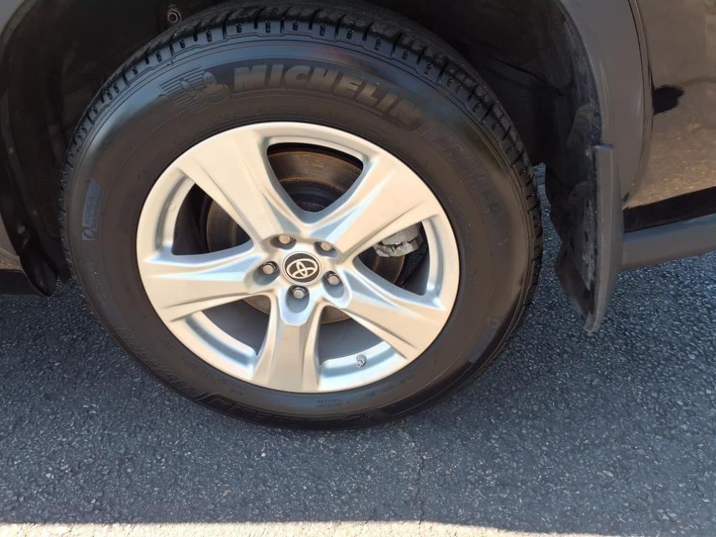 used 2022 Toyota Highlander car, priced at $32,704