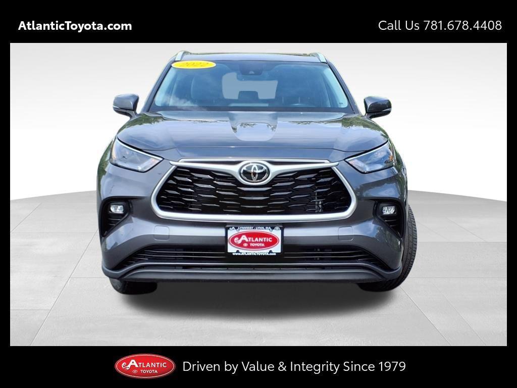 used 2022 Toyota Highlander car, priced at $39,885