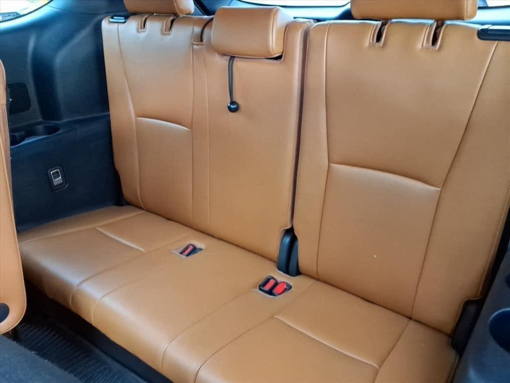 used 2022 Toyota Highlander car, priced at $38,654