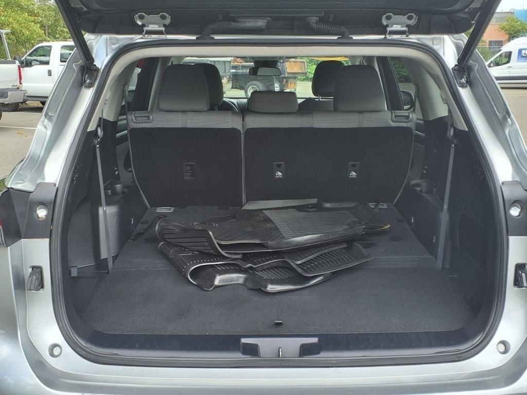 used 2022 Toyota Highlander car, priced at $31,753