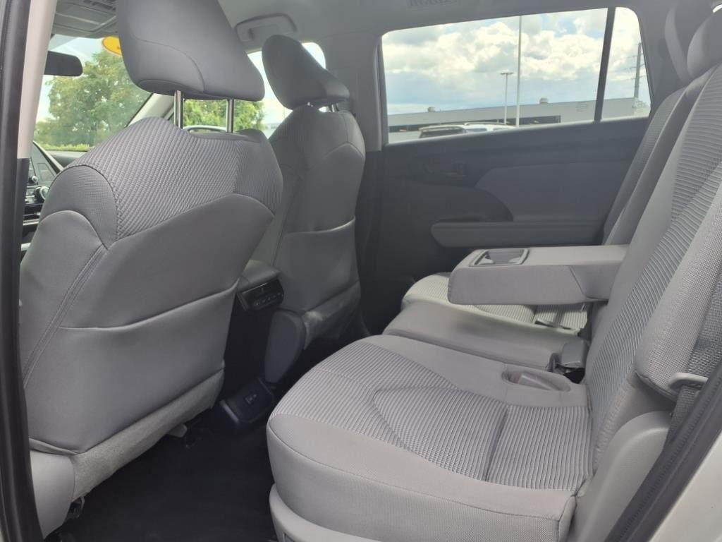 used 2022 Toyota Highlander car, priced at $31,753