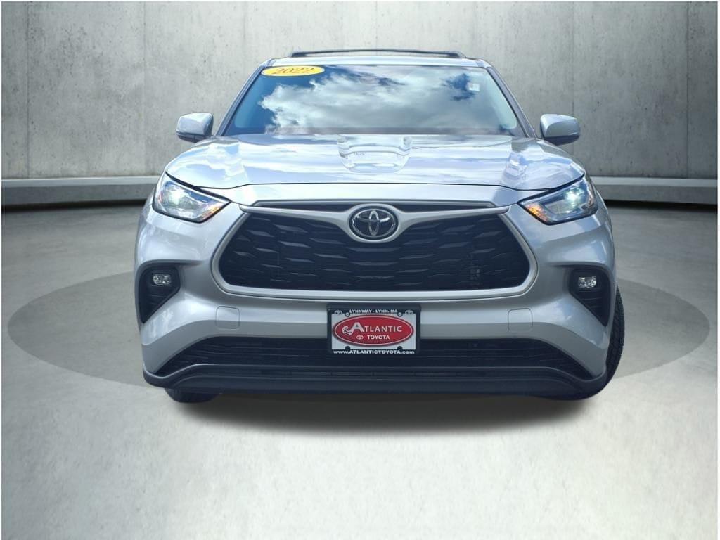 used 2022 Toyota Highlander car, priced at $31,753