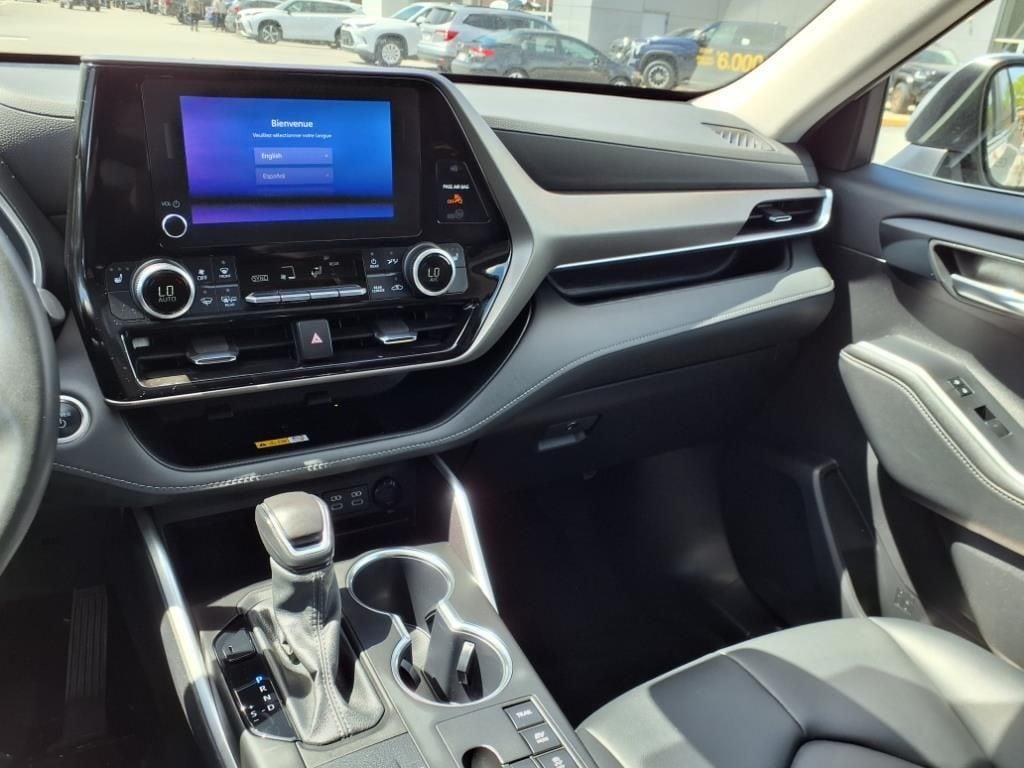 used 2024 Toyota Highlander Hybrid car, priced at $46,388