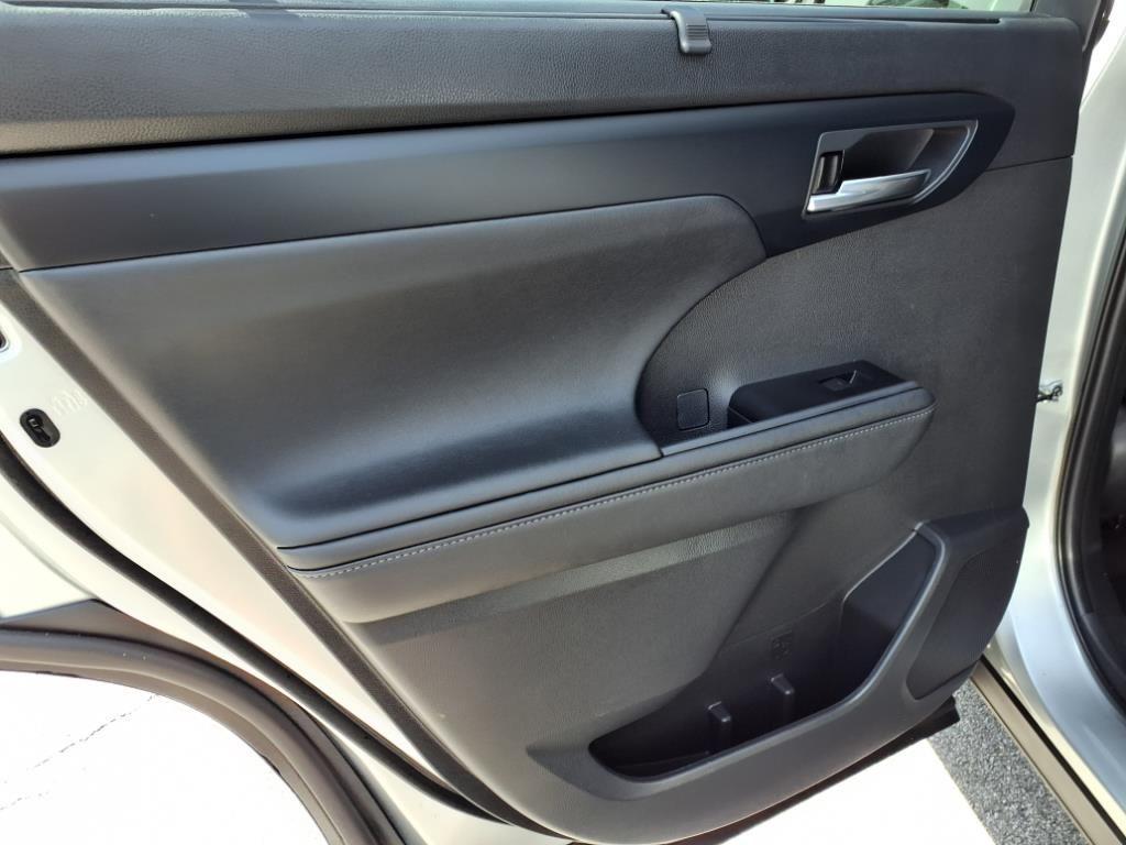 used 2024 Toyota Highlander Hybrid car, priced at $46,388