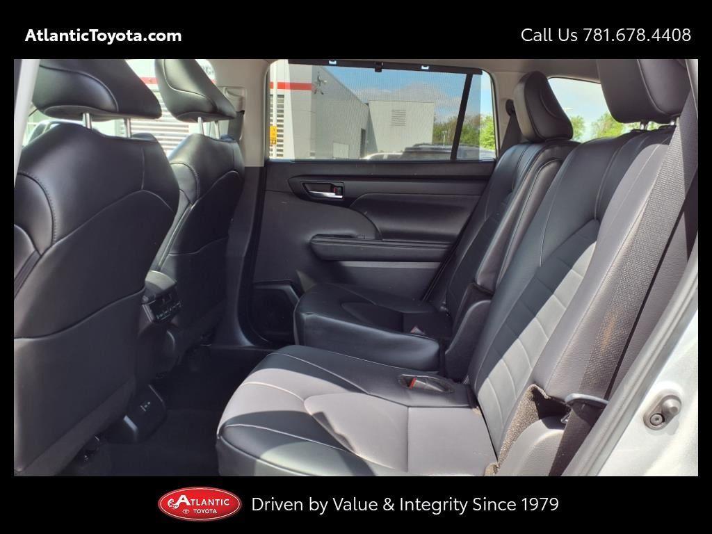 used 2024 Toyota Highlander Hybrid car, priced at $46,388
