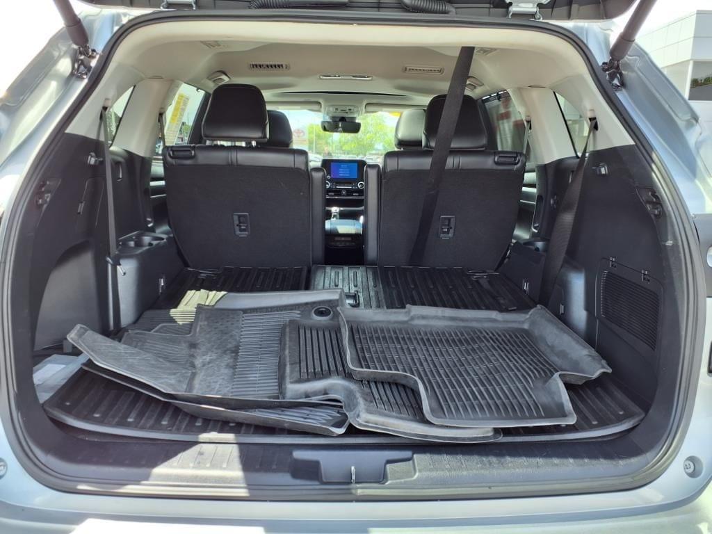 used 2024 Toyota Highlander Hybrid car, priced at $46,388