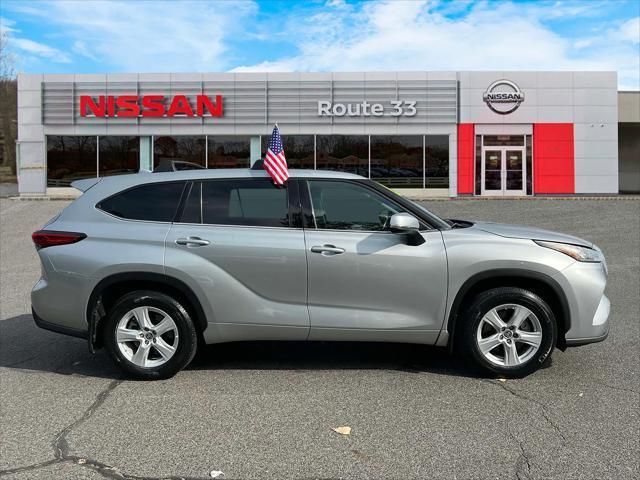 used 2020 Toyota Highlander car, priced at $27,495