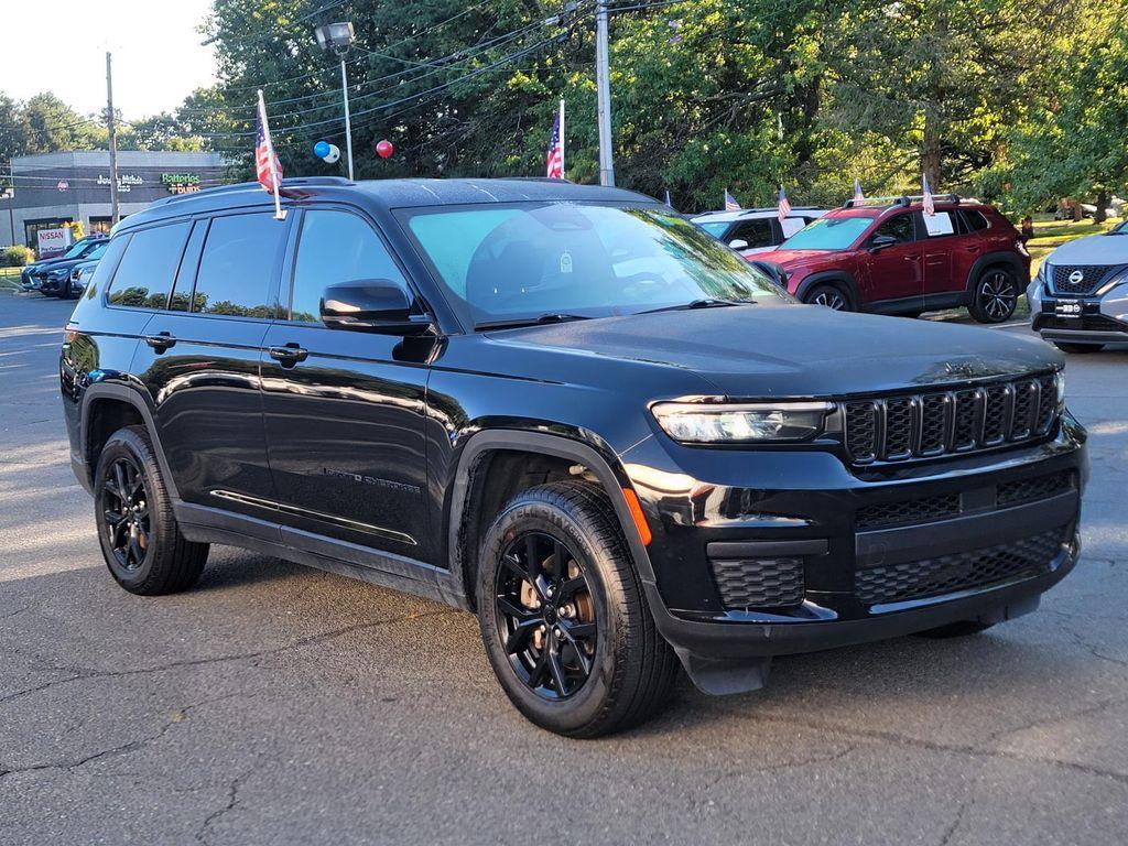 used 2024 Jeep Grand Cherokee L car, priced at $30,695