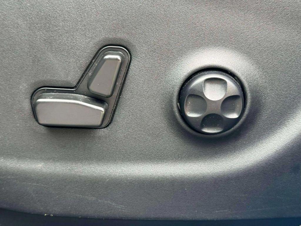 used 2021 Jeep Cherokee car, priced at $19,495