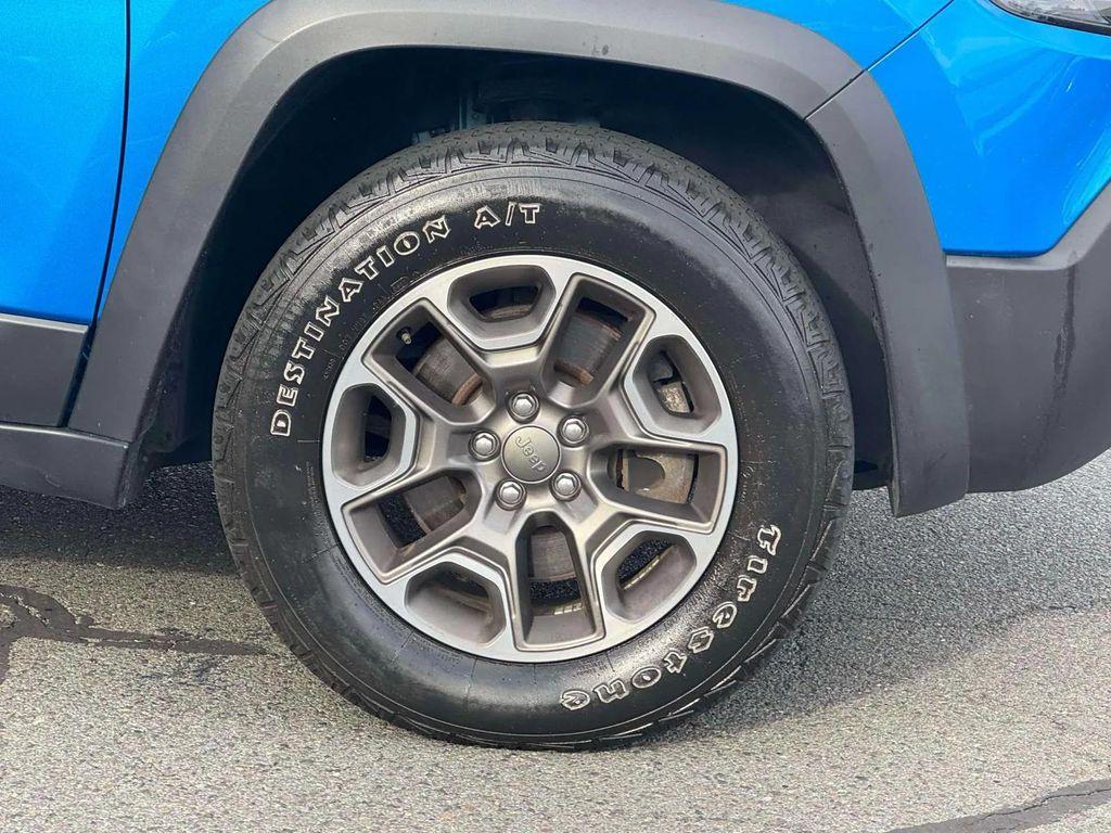 used 2021 Jeep Cherokee car, priced at $19,495