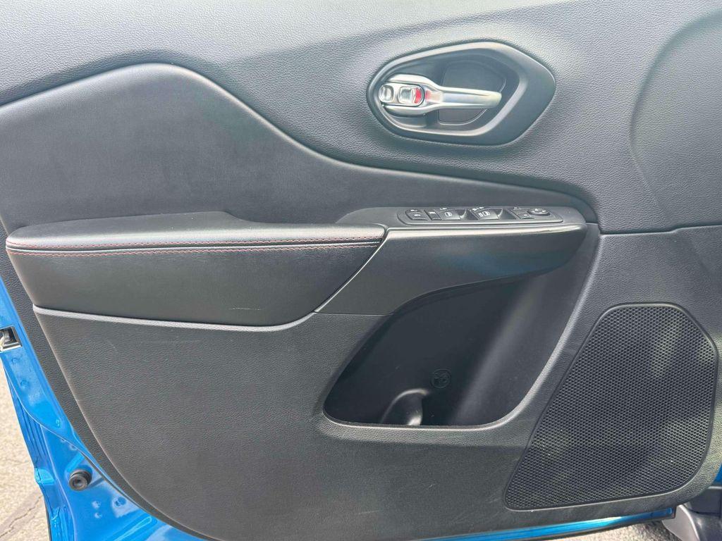 used 2021 Jeep Cherokee car, priced at $19,495