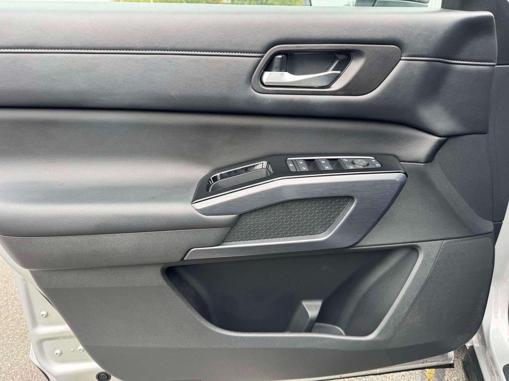 used 2023 Nissan Pathfinder car, priced at $31,995