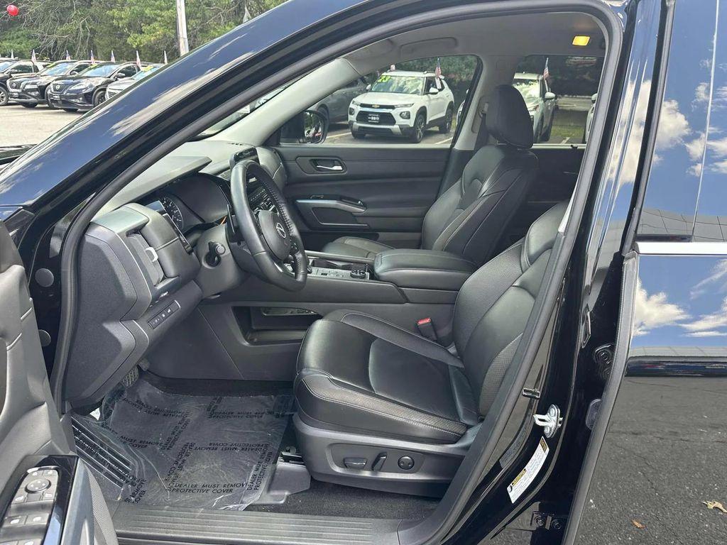 used 2024 Nissan Pathfinder car, priced at $30,995