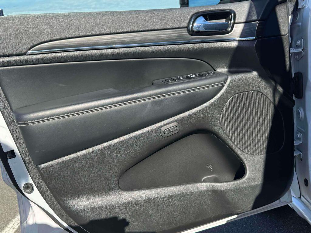 used 2021 Jeep Grand Cherokee car, priced at $20,995