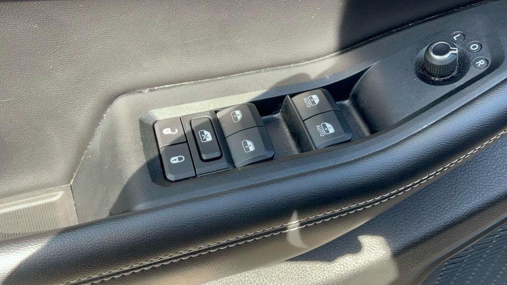 used 2024 Jeep Grand Cherokee L car, priced at $29,995