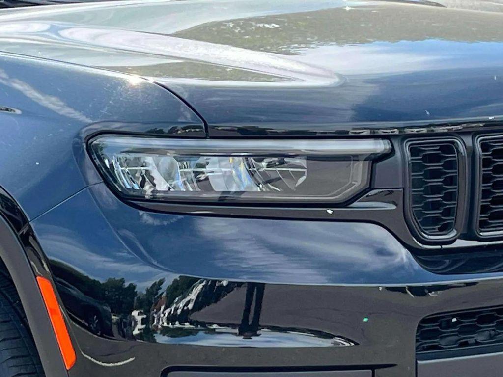 used 2024 Jeep Grand Cherokee L car, priced at $29,995