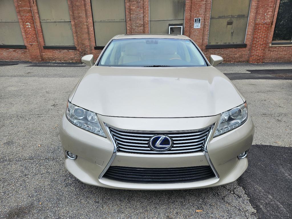used 2015 Lexus ES 300h car, priced at $15,995