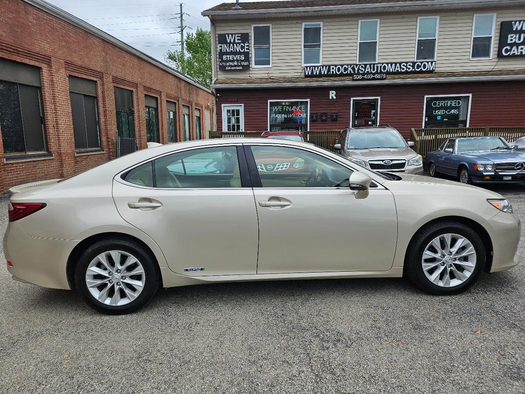 used 2015 Lexus ES 300h car, priced at $15,995
