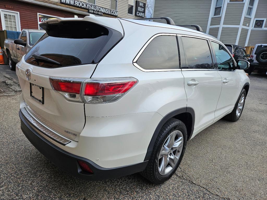 used 2015 Toyota Highlander car, priced at $16,995