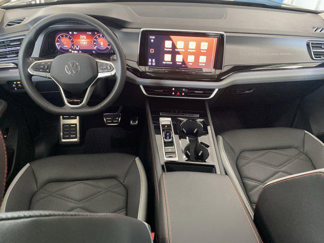 new 2025 Volkswagen Atlas car, priced at $49,646