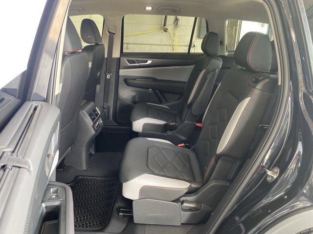 new 2025 Volkswagen Atlas car, priced at $49,646
