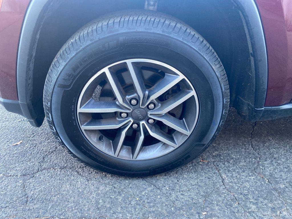 used 2021 Jeep Grand Cherokee car, priced at $21,291