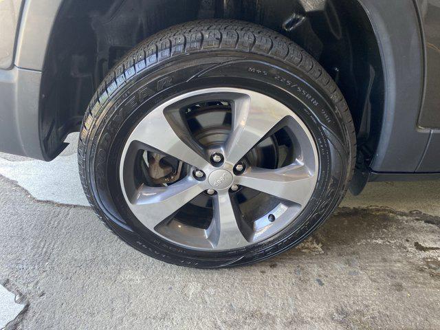 used 2019 Jeep Cherokee car, priced at $17,595