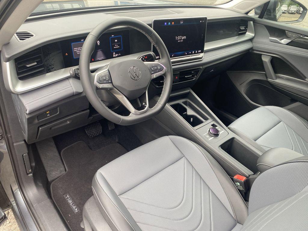 new 2025 Volkswagen Tiguan car, priced at $34,421