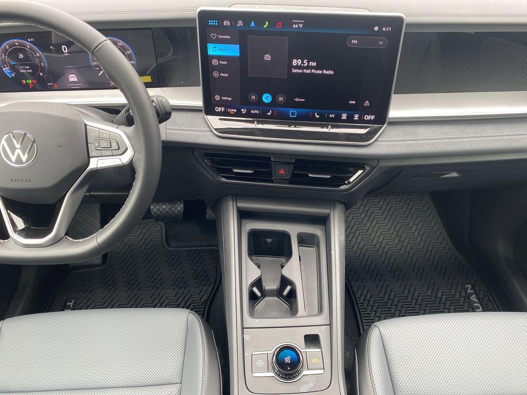 new 2025 Volkswagen Tiguan car, priced at $35,182