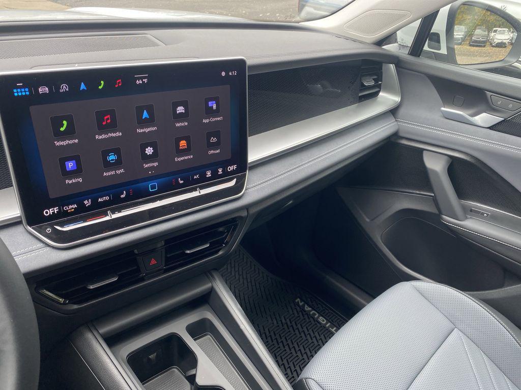 new 2025 Volkswagen Tiguan car, priced at $35,182