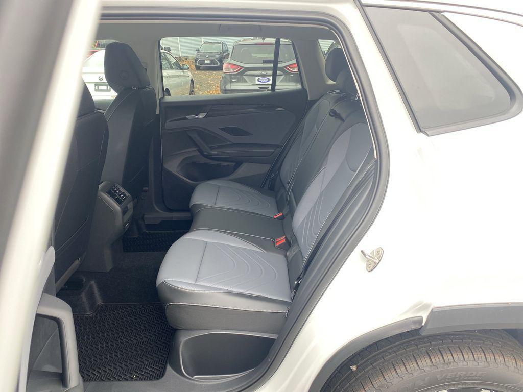 new 2025 Volkswagen Tiguan car, priced at $35,182