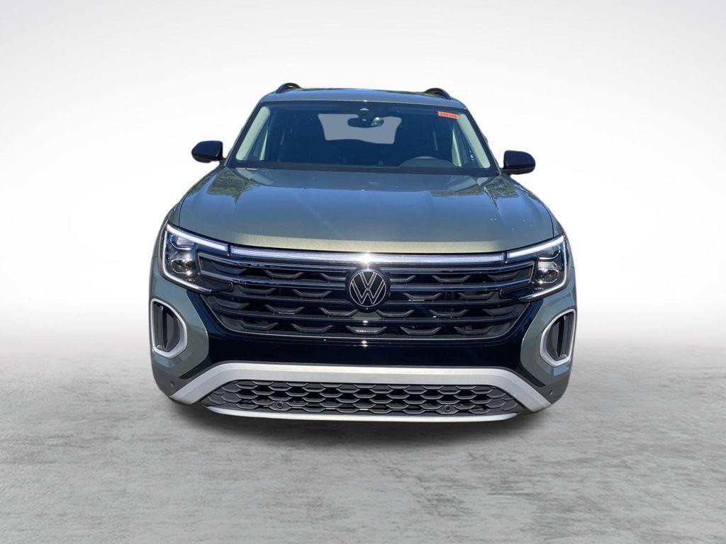 new 2025 Volkswagen Atlas car, priced at $46,146