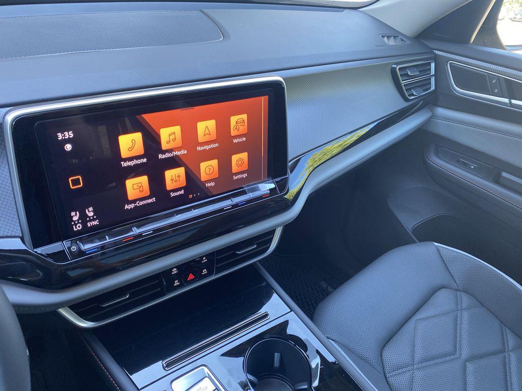 new 2025 Volkswagen Atlas car, priced at $46,146