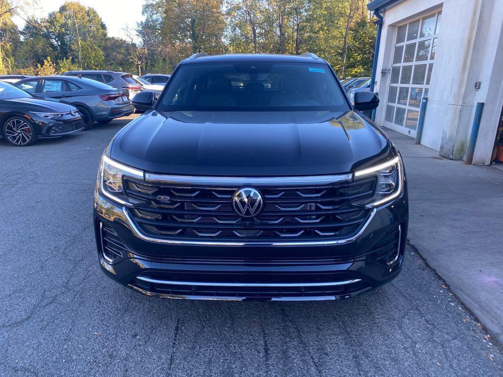 new 2026 Volkswagen Atlas Cross Sport car, priced at $56,408