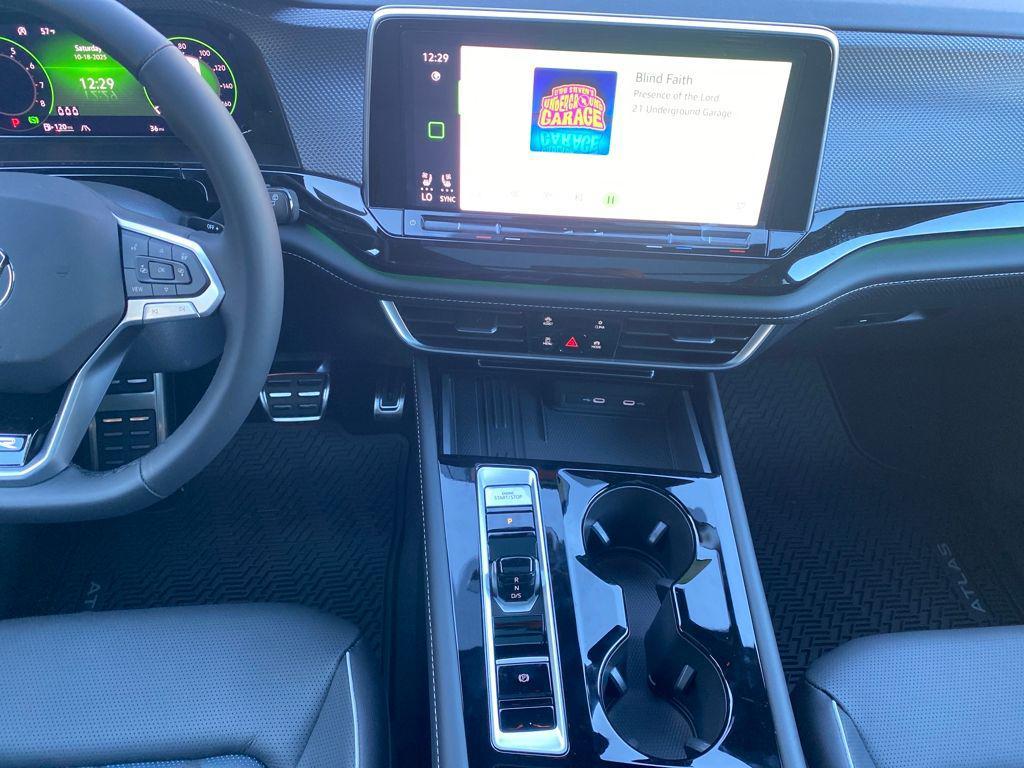 new 2026 Volkswagen Atlas Cross Sport car, priced at $56,408