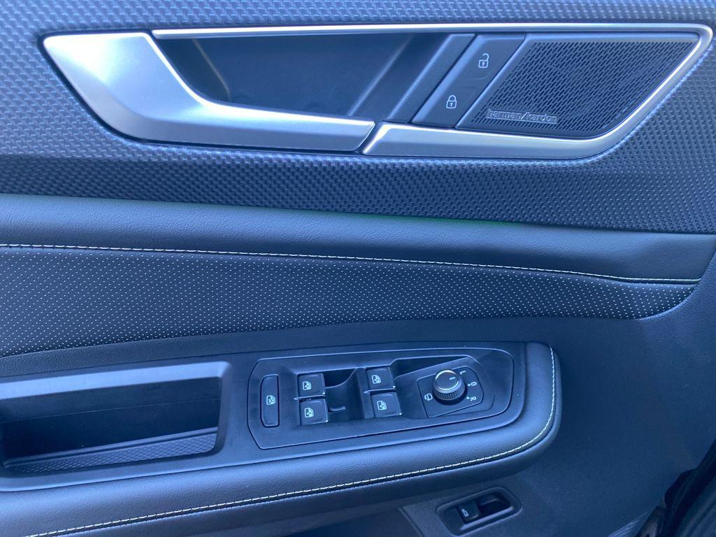 new 2026 Volkswagen Atlas Cross Sport car, priced at $56,408