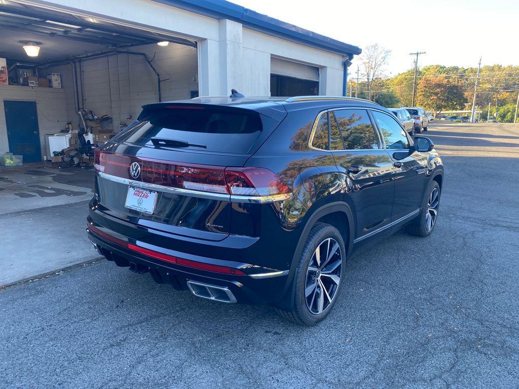 new 2026 Volkswagen Atlas Cross Sport car, priced at $56,408