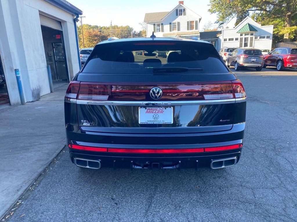 new 2026 Volkswagen Atlas Cross Sport car, priced at $56,408