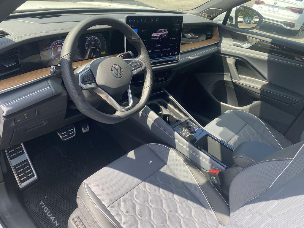 new 2025 Volkswagen Tiguan car, priced at $43,481