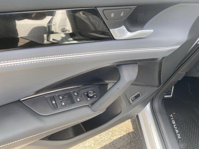 new 2025 Volkswagen Tiguan car, priced at $43,481