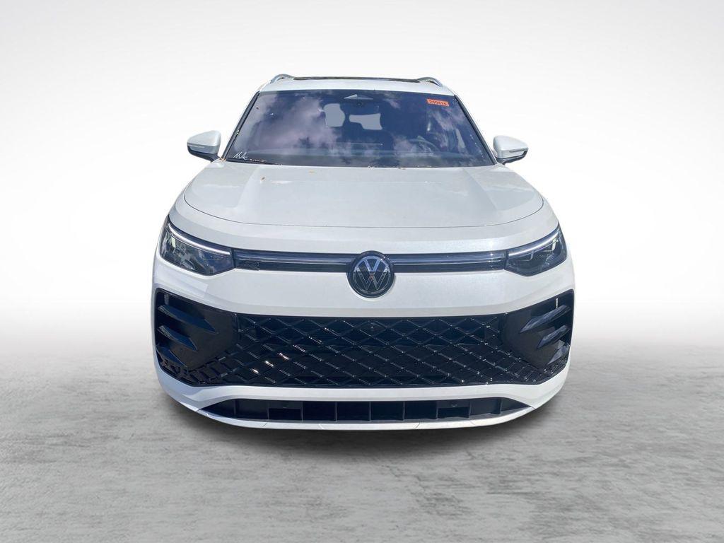 new 2025 Volkswagen Tiguan car, priced at $43,481